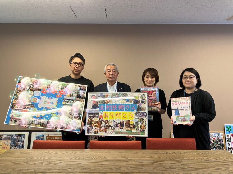 交流会の思い出パネルをお届けに